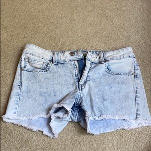 Light wash Jean shorts